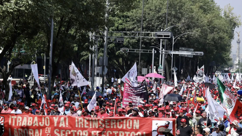 MEJORES SALARIOS Y JORNADA LABORAL DE 40 HORAS, DEMANDAN EN MARCHA DEL DÍA DEL TRABAJO